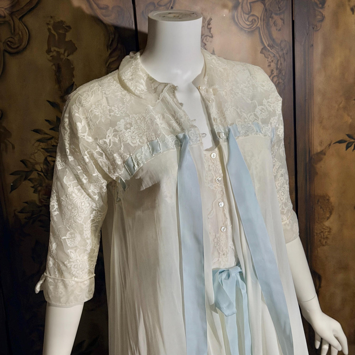 Vintage 1950s EYE-FUL by the Flaums nightgown robe set, white bridal lingerie dress set