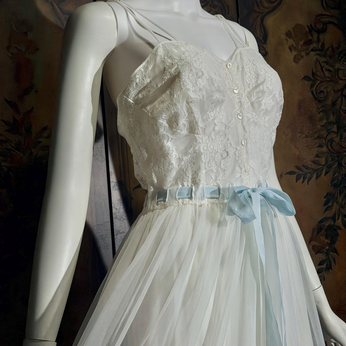 Vintage 1950s EYE-FUL by the Flaums nightgown robe set, white bridal lingerie dress set