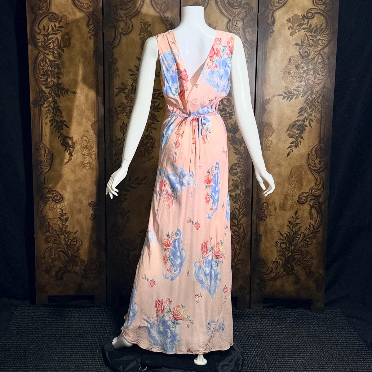 vintage 1940s floral nightgown robe set, Pink bias cut sheath slip dress and quilted robe peignoir set