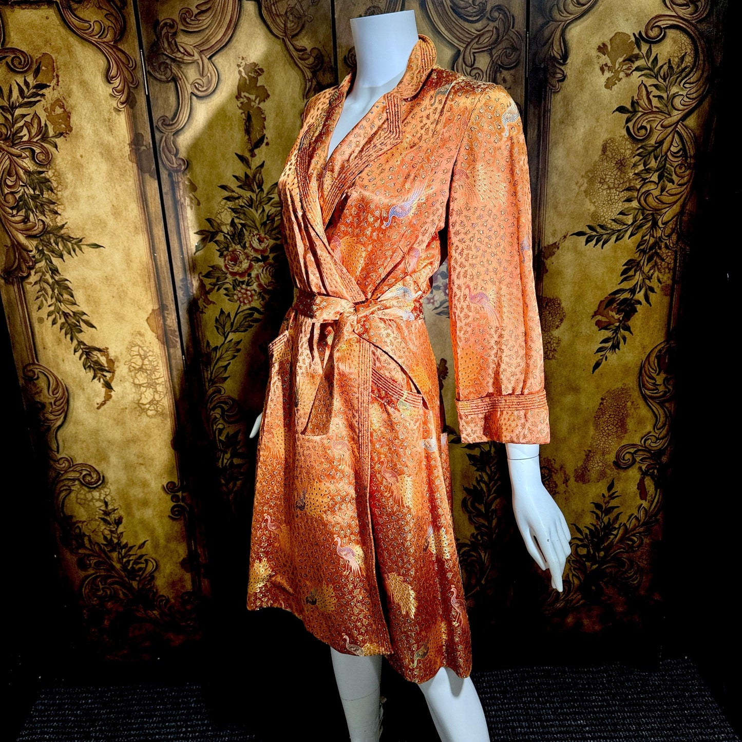 Vintage 1940s Chinoiserie Silk Dressing Gown Robe, EILEEN KERSHAW Hong Kong Satin Housecoat