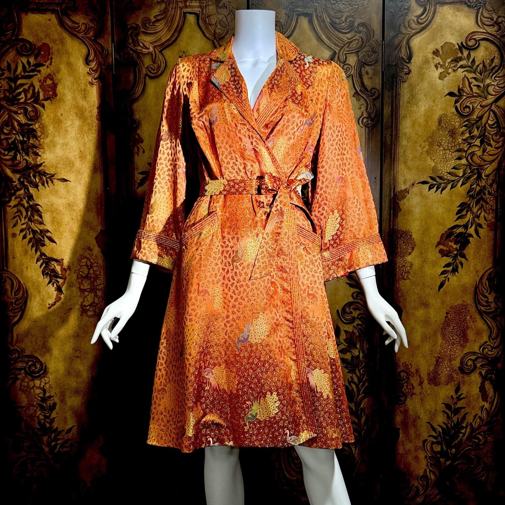 Vintage 1940s Chinoiserie Silk Dressing Gown Robe, EILEEN KERSHAW Hong Kong Satin Housecoat