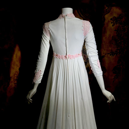Vintage 1970s wedding dress gown, White pleated high neck jersey knit gown & train