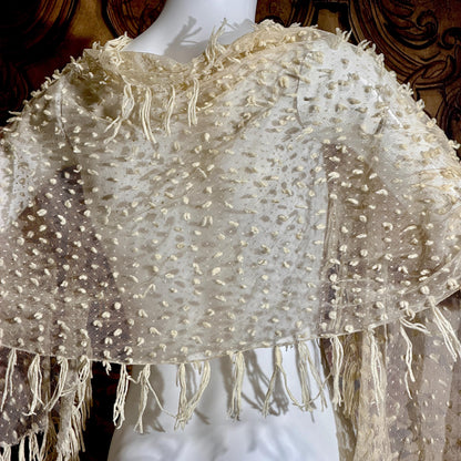 Victorian Edwardian fringed shawl scarf, 1900s Creamy White net and yarn Shoulder Evening Wrap
