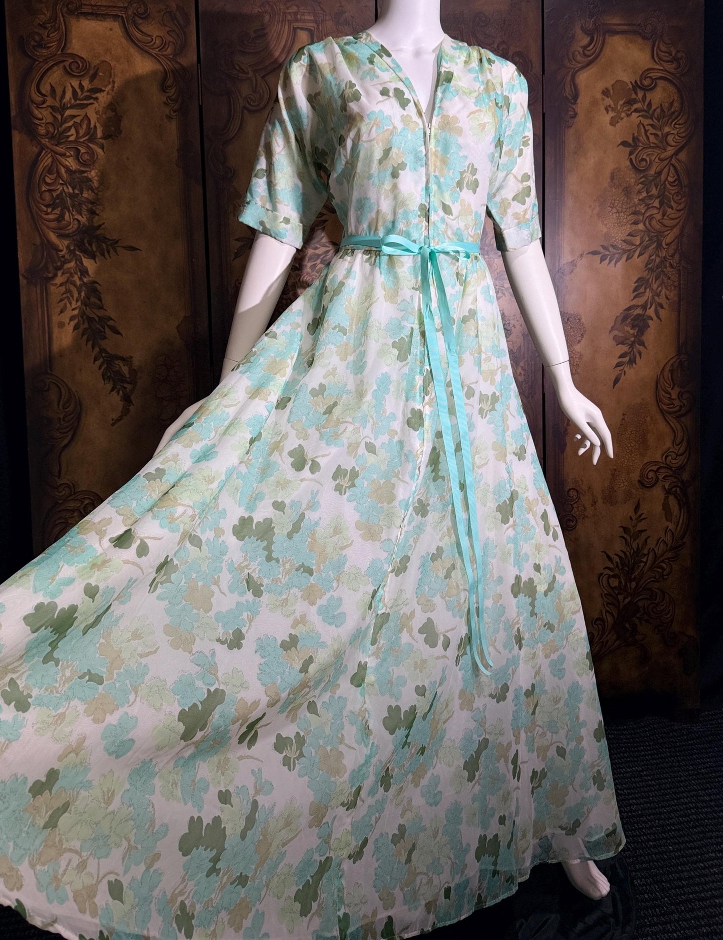 vintge 1950s dressing gown robe, ELIZABETH ARDEN Green floral zip front house hostess dress