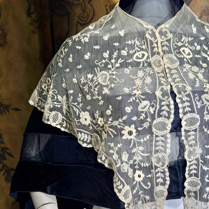 Antique Victorian lace collar, Edwardian Tambour Embroidered net lace