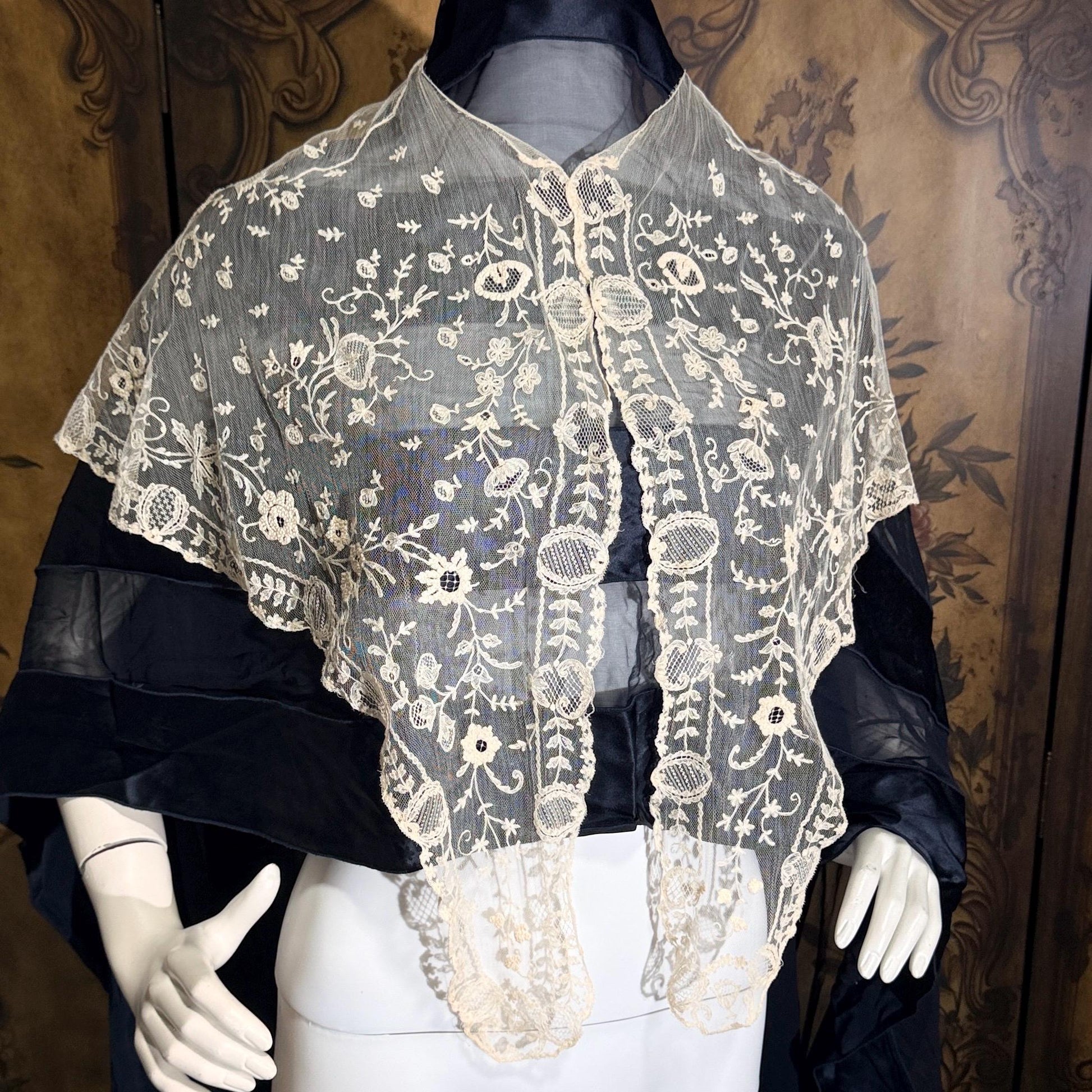 Antique Victorian lace collar, Edwardian Tambour Embroidered net lace