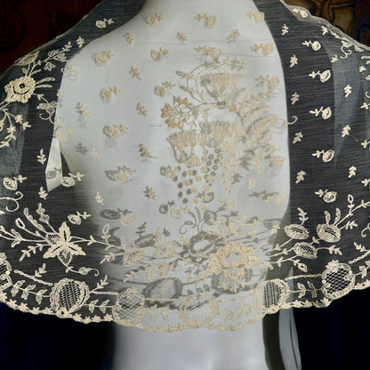 Antique Victorian lace collar, Edwardian Tambour Embroidered net lace