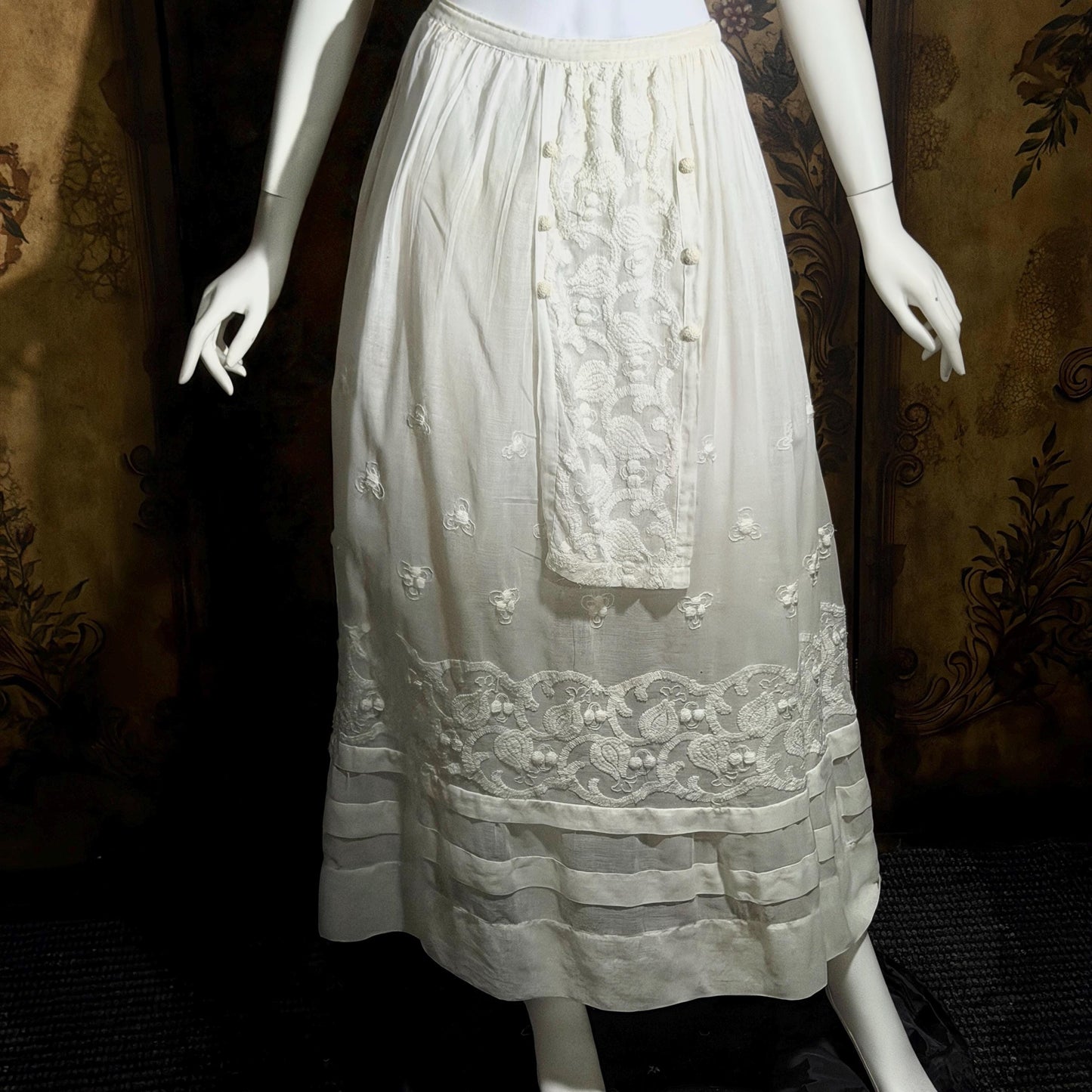 Vintage Edwardian cotton skirt, Antique 1900s heavily embroidered white maxi skirt, hippie boho skirt
