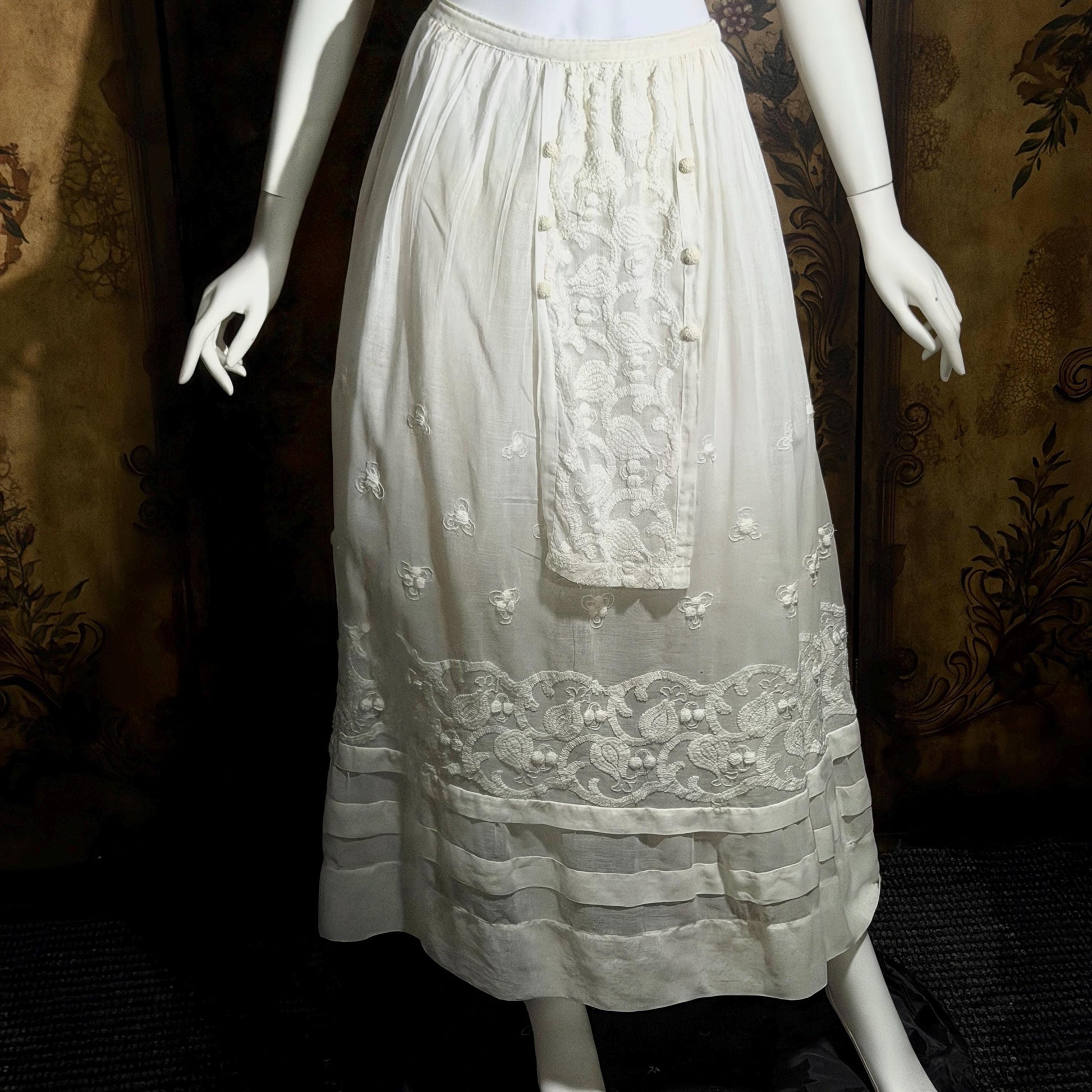 Vintage Edwardian cotton skirt, Antique 1900s heavily embroidered white maxi skirt, hippie boho skirt