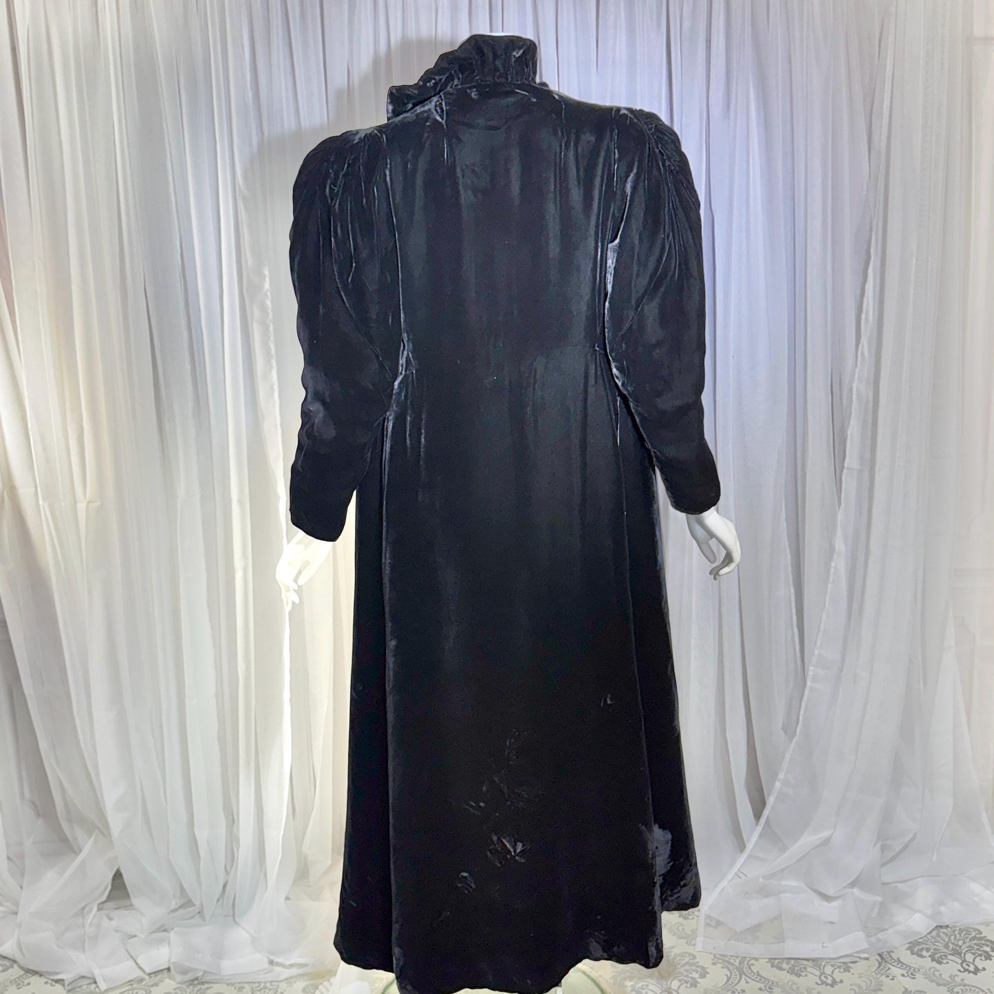 vintage 1920s opera coat, Black Silk Velvet flapper evening coat duster ruffle neck