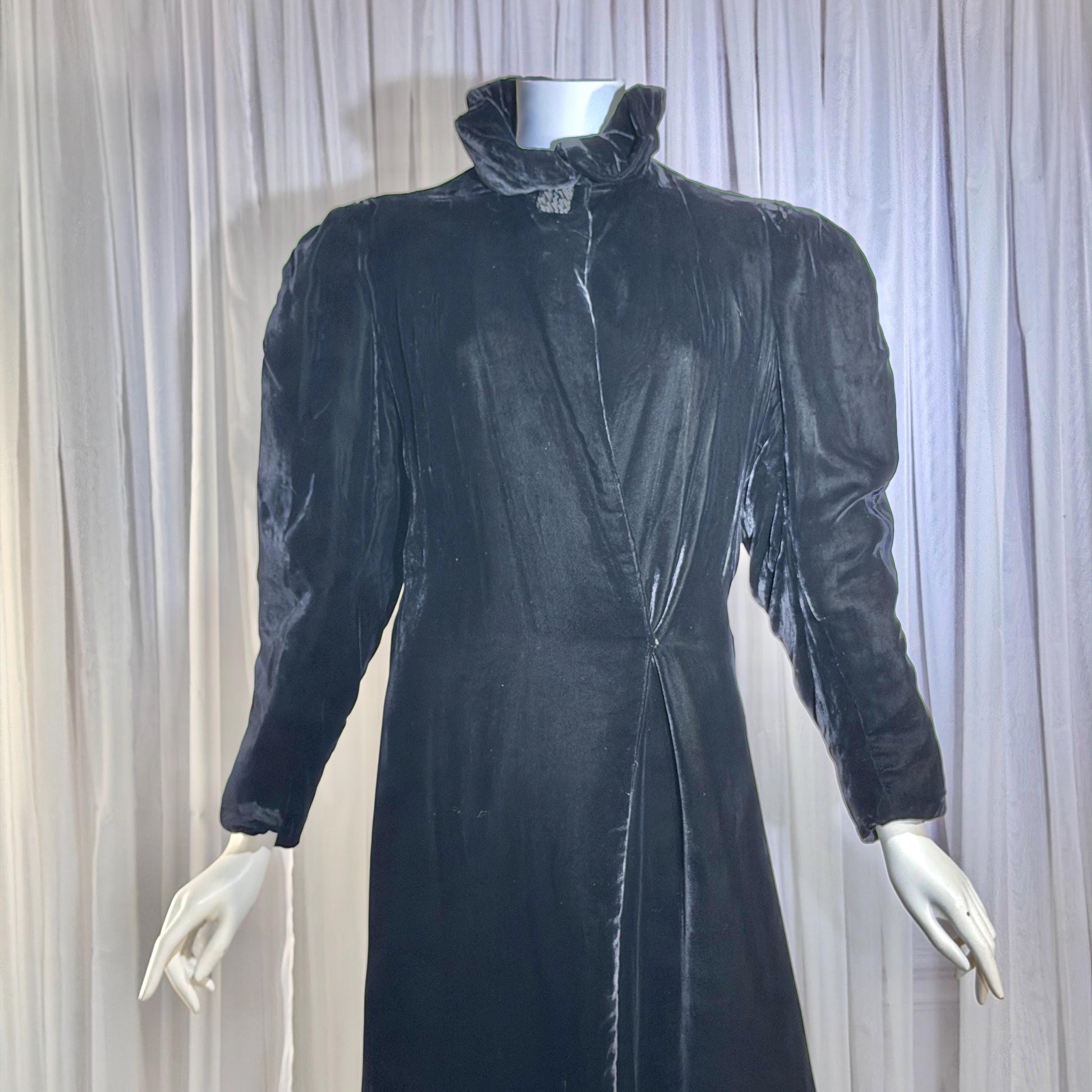 vintage 1920s opera coat, Black Silk Velvet flapper evening coat duster ruffle neck