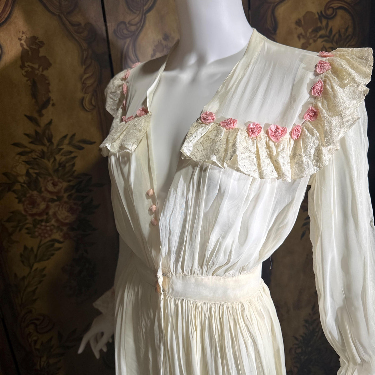 vintage 1930s dressing gown robe, sheer white rayon pink flowers bridal peignoir housecoat