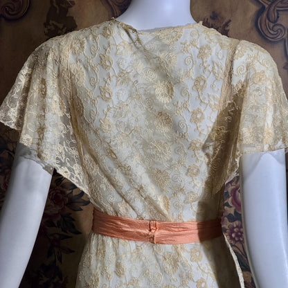 vintage 1930s dressing gown robe, Sheer French Ecru Alencon Lace Peignoir housecoat