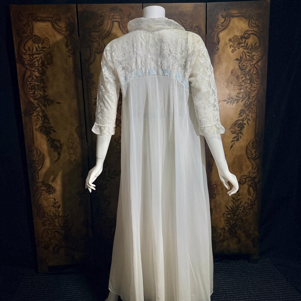 Vintage 1950s EYE-FUL by the Flaums nightgown robe set, white bridal lingerie dress set
