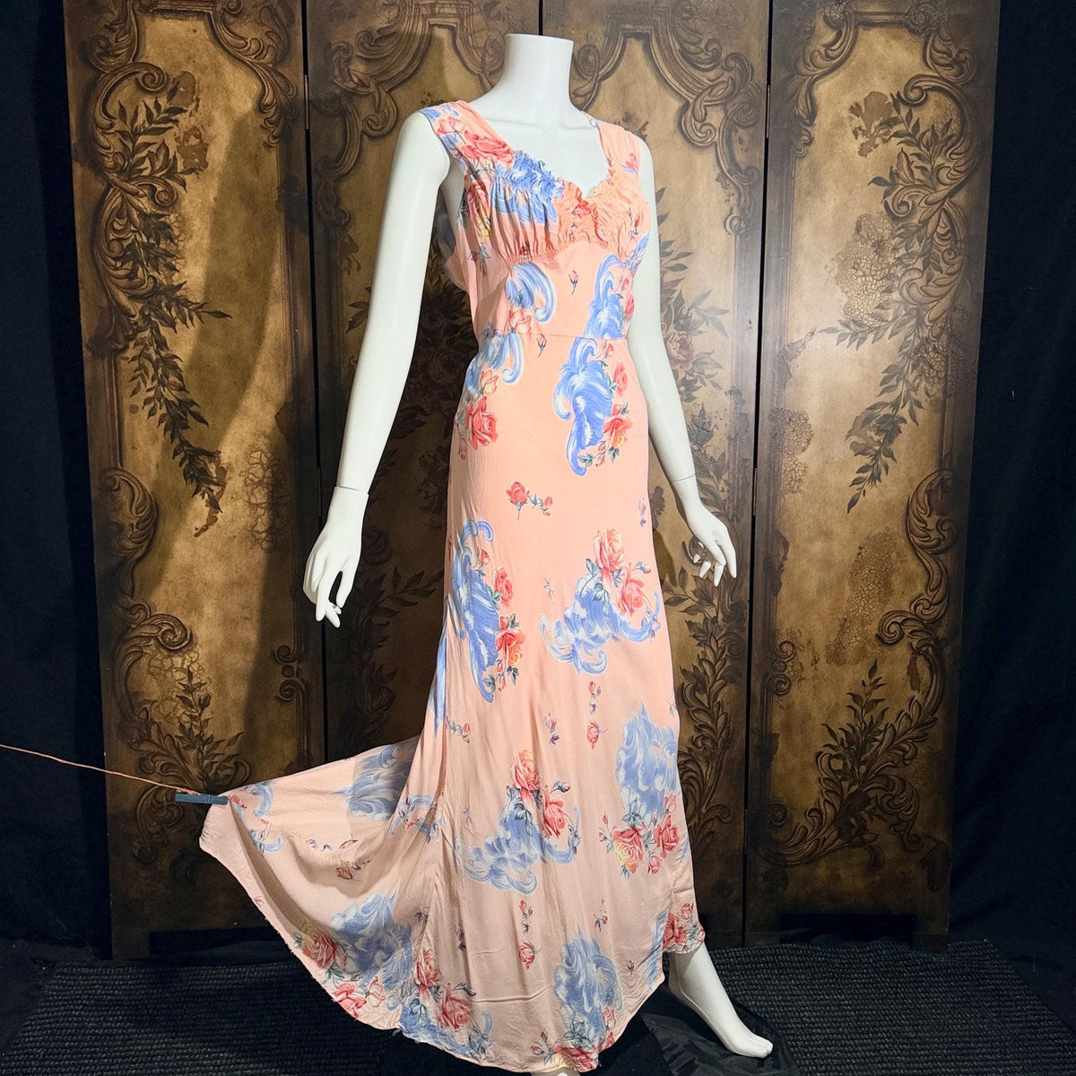 vintage 1940s floral nightgown robe set, Pink bias cut sheath slip dress and quilted robe peignoir set
