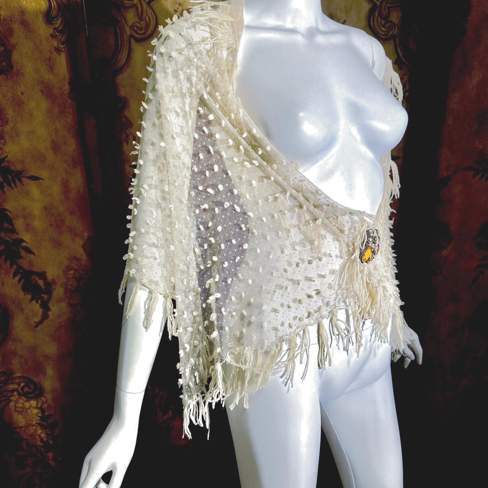 Victorian Edwardian fringed shawl scarf, 1900s Creamy White net and yarn Shoulder Evening Wrap