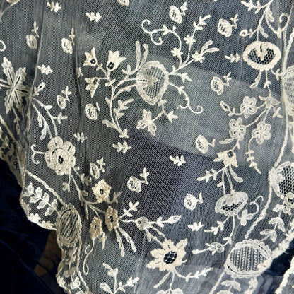 Antique Victorian lace collar, Edwardian Tambour Embroidered net lace