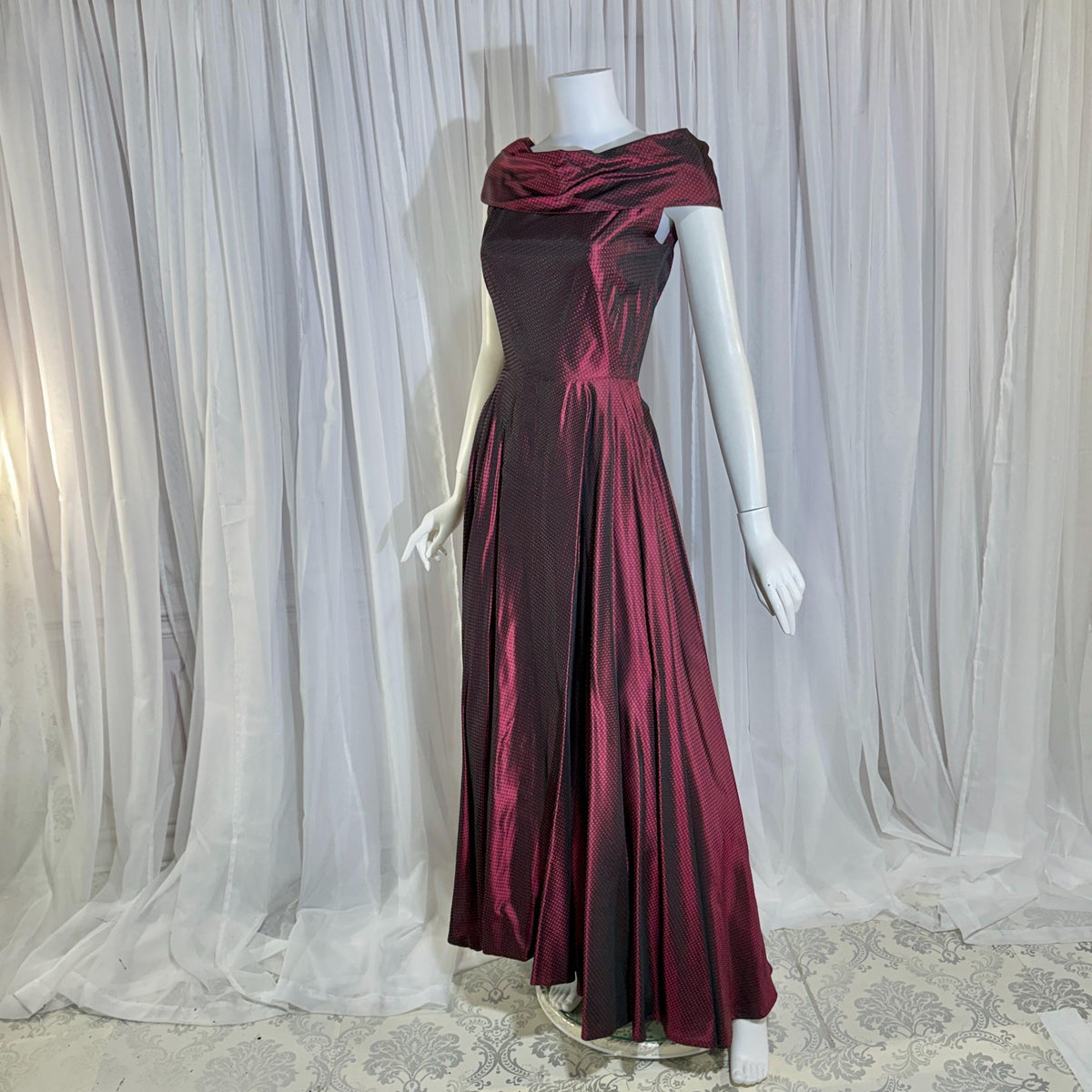 1940s vintage Evening Ball Gown, Deep Burgundy Shiny Satin Full Sweep Formal Dress