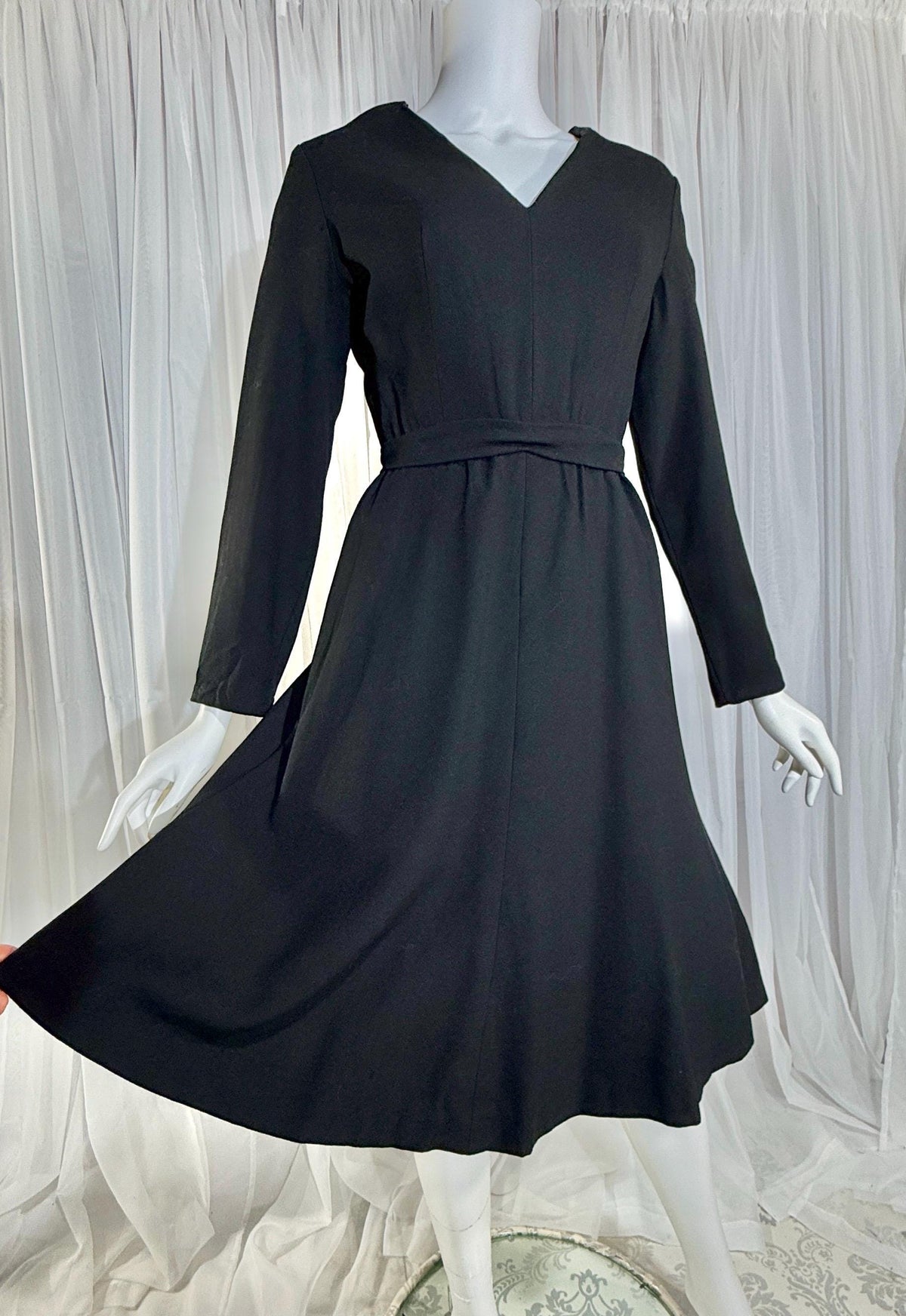 vintage 1970s OSCAR de la RENTA cocktail dress, Black Wool Blend Long Sleeve Office Party dress