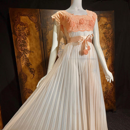 vintage Nightgown Robe Peignoir Set, VANITY FAIR 1960s Sheer peach lace pleats rosettes