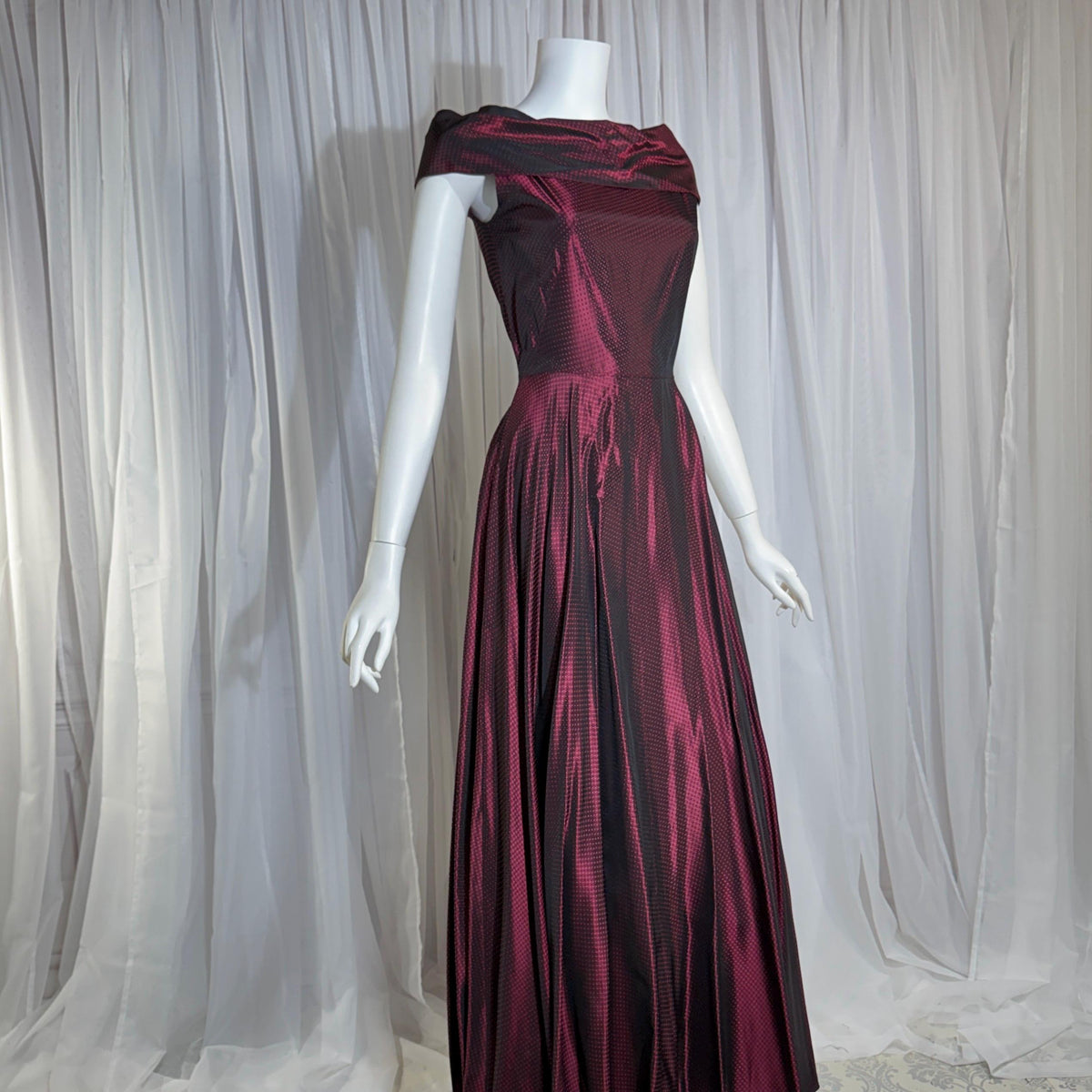 1940s vintage Evening Ball Gown, Deep Burgundy Shiny Satin Full Sweep Formal Dress