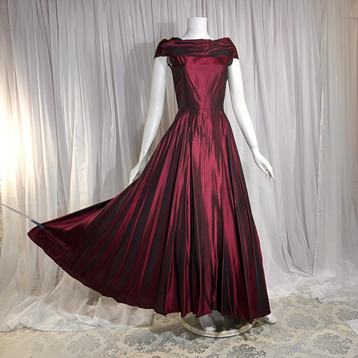 1940s vintage Evening Ball Gown, Deep Burgundy Shiny Satin Full Sweep Formal Dress
