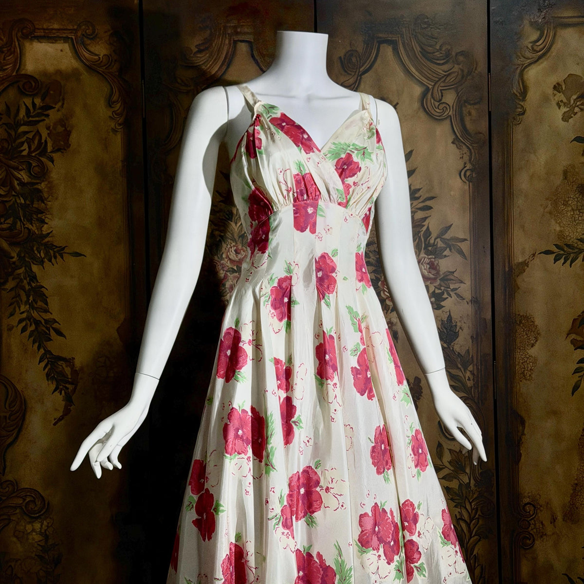 vintage 1940s Evening Ball Gown, Floral Taffeta full sweep formal slip dress