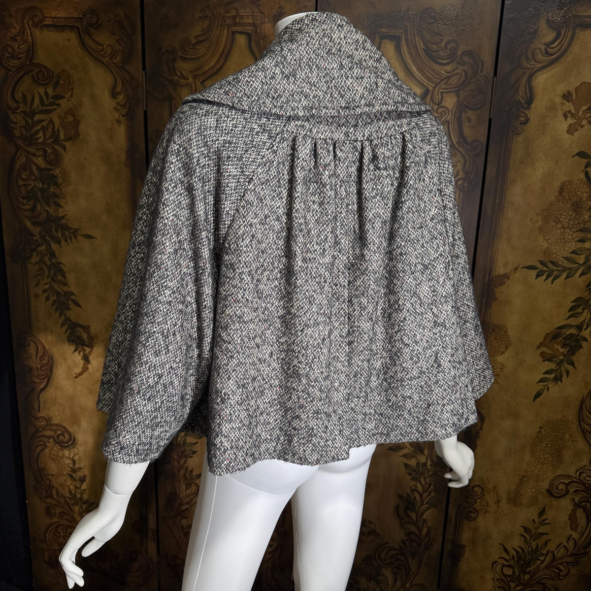 vintage Y2K jacket blazer, GIAMBATTISTA VALLI Black White Tweed wool cropped swing jacket Large