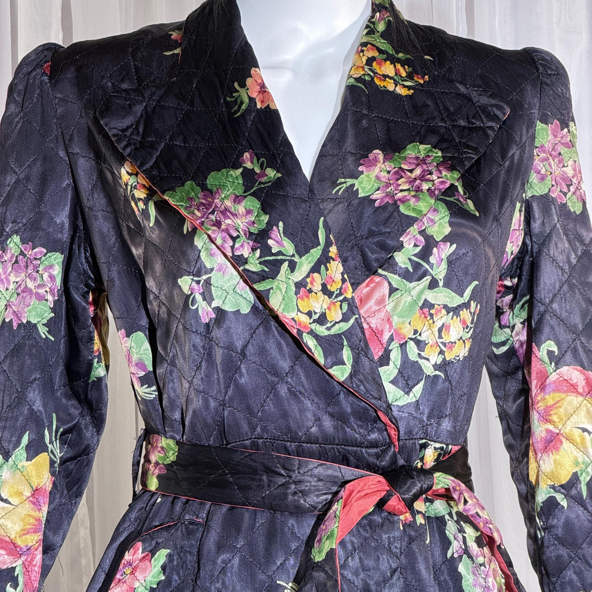 Vintage Dressing Gown Robe, 1940s Black Floral Quilted Satin Housecoat