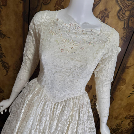 vintage wedding dress gown, 1950s Tiered Ruffle Lace Bridal Cupcake Ball Gown