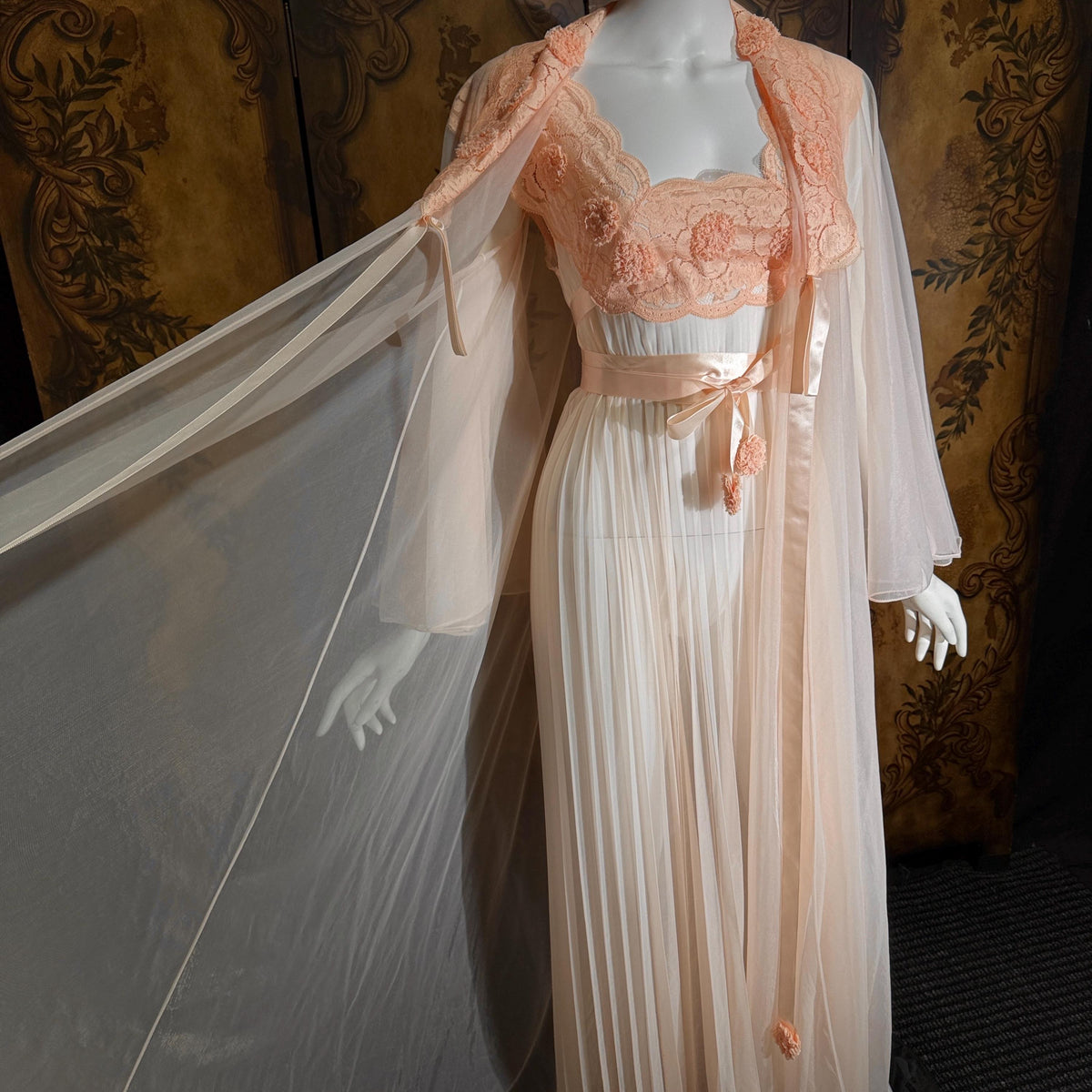 vintage Nightgown Robe Peignoir Set, VANITY FAIR 1960s Sheer peach lace pleats rosettes