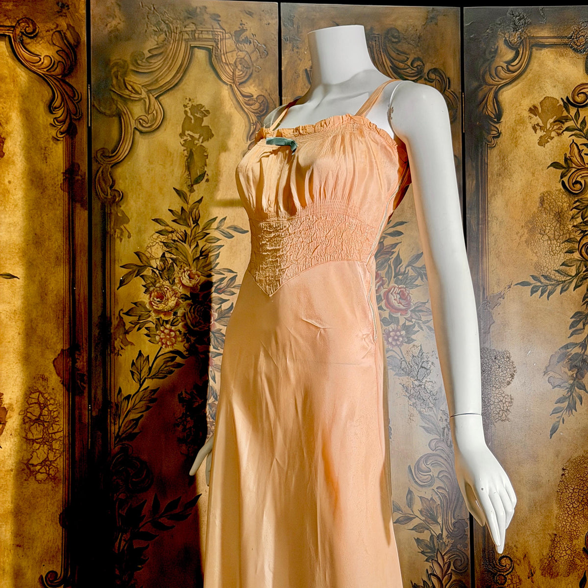 vintage 1930s nightgown, Peach Smocked Bias cut lingerie dress zipper side