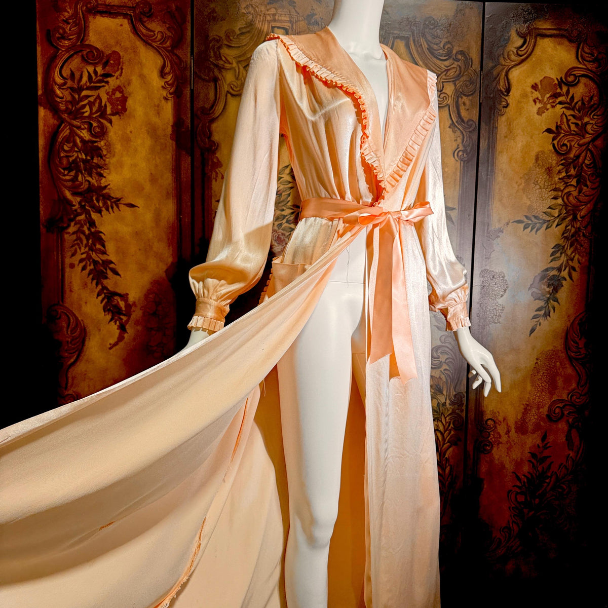 vintage 1940s Dressing Gown Robe, TULA Frederick Nelson Peach Rayon Lingerie Housecoat