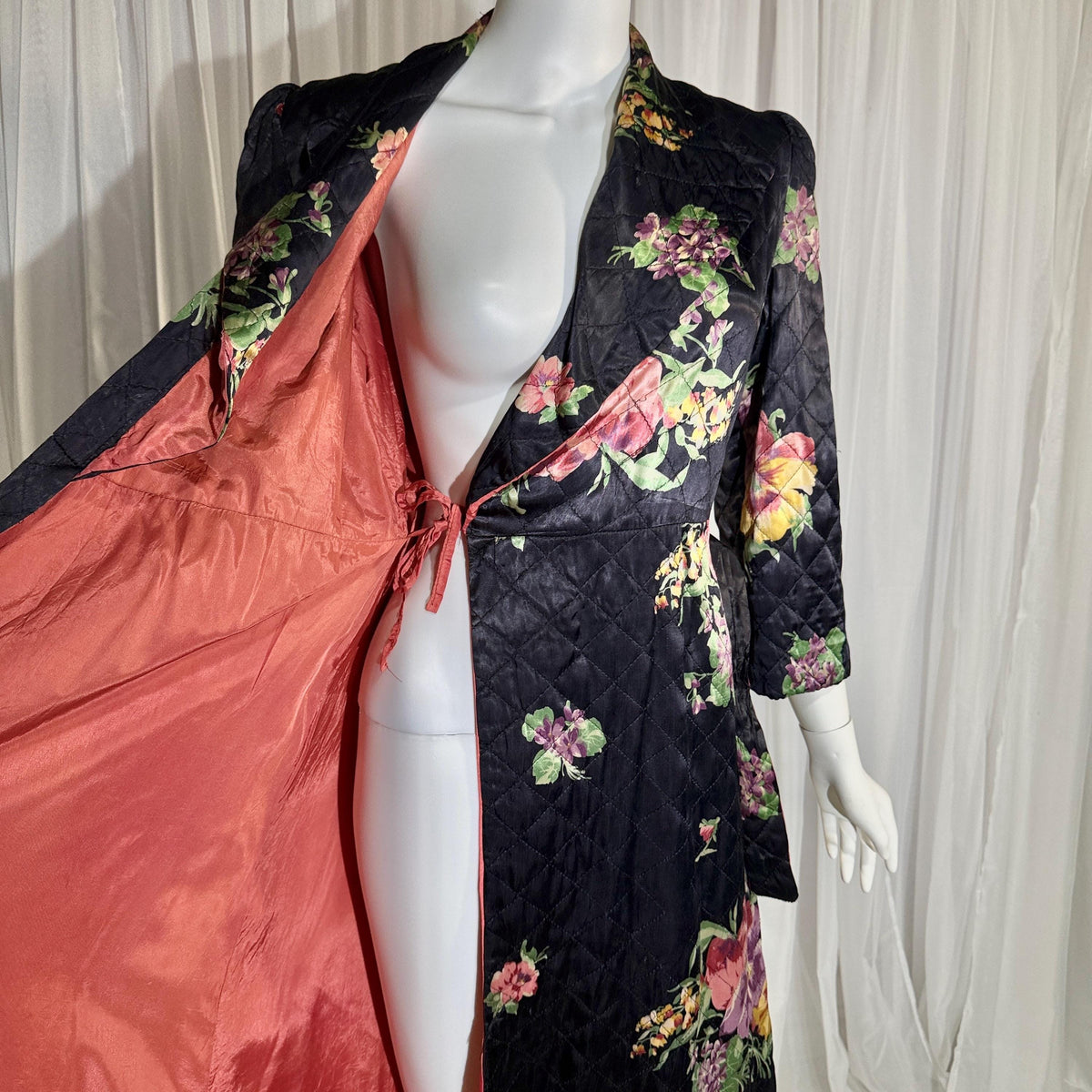 Vintage Dressing Gown Robe, 1940s Black Floral Quilted Satin Housecoat