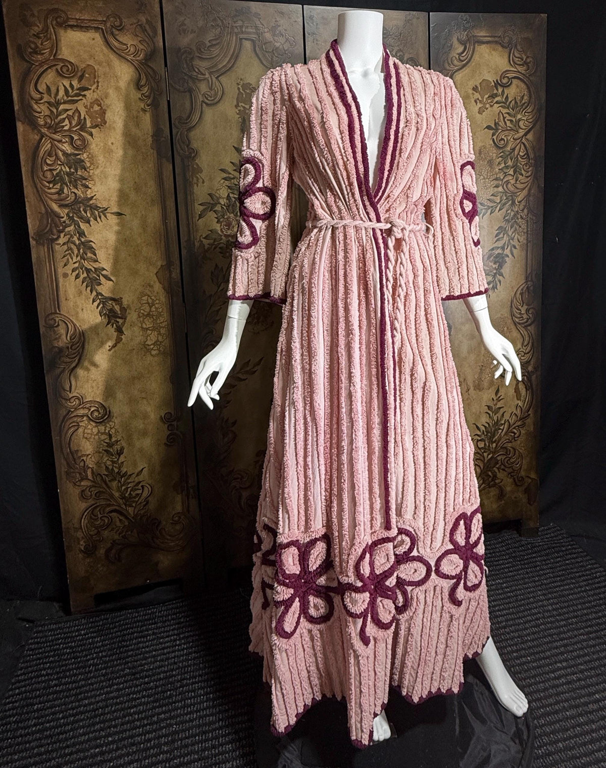 vintage 1940s chenille robe dressing gown, Dusty Pink cotton wrap front housecoat