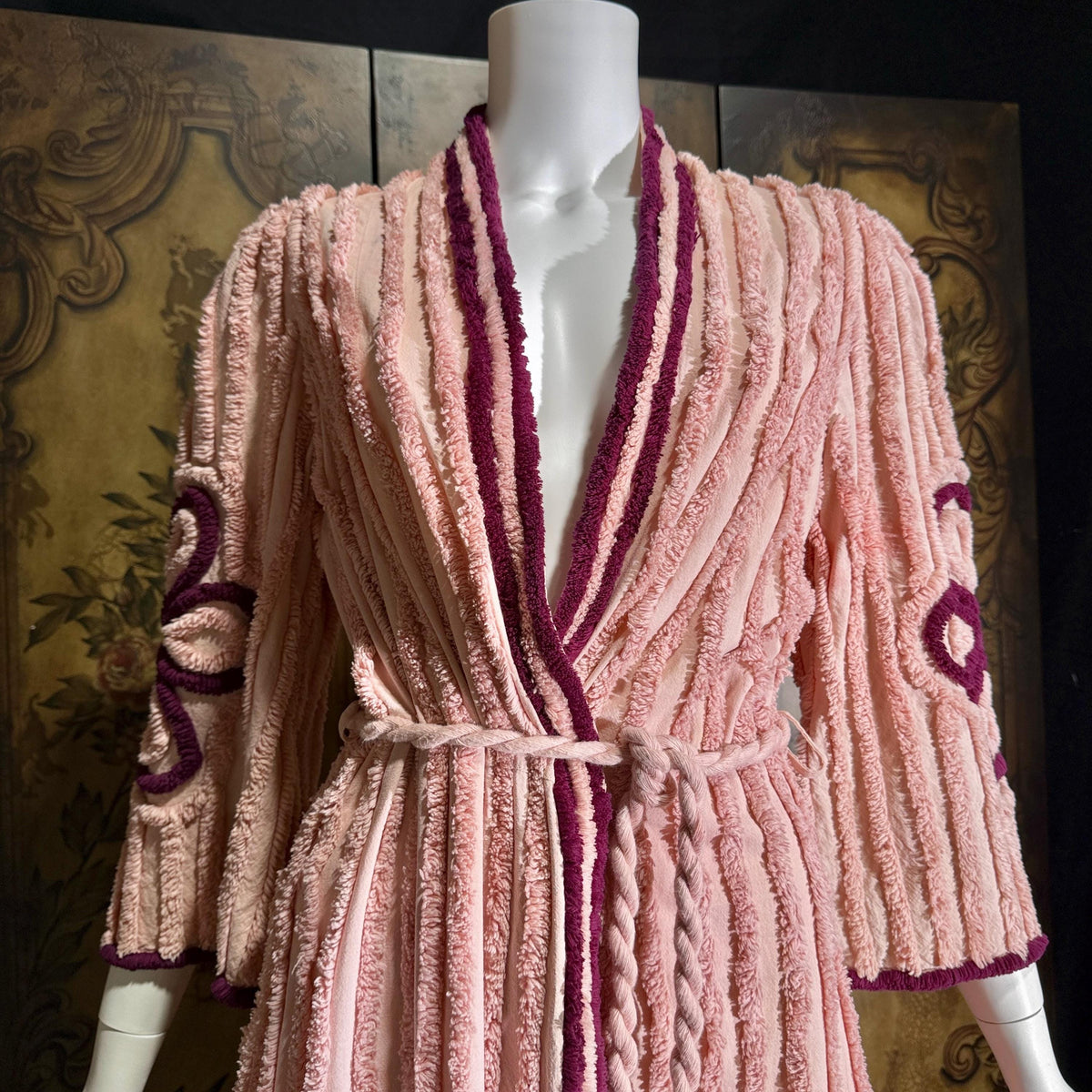 vintage 1940s chenille robe dressing gown, Dusty Pink cotton wrap front housecoat