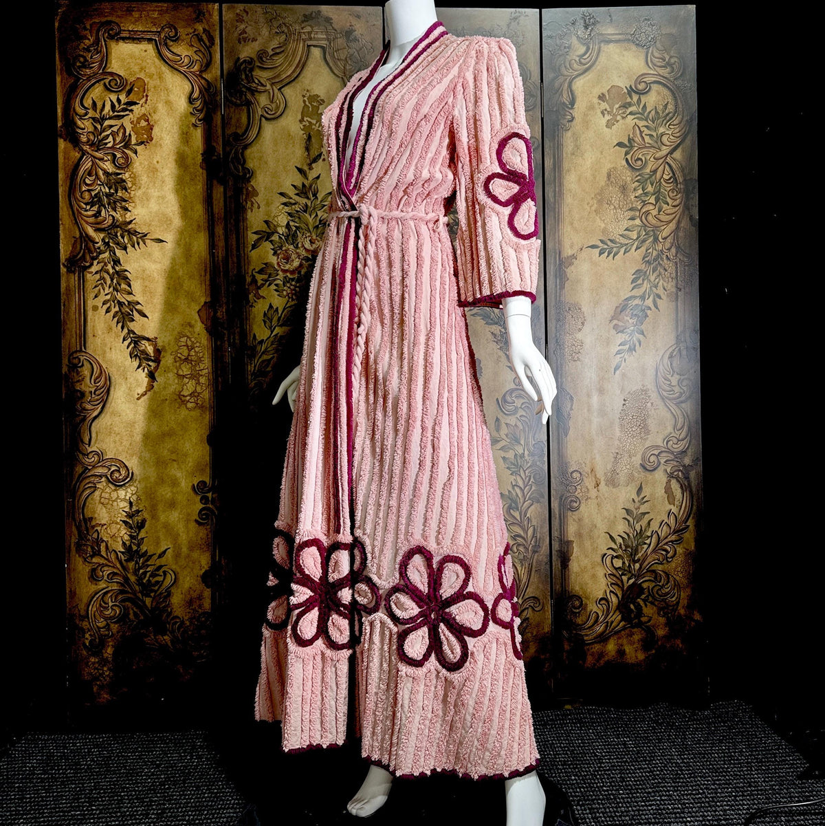 vintage 1940s chenille robe dressing gown, Dusty Pink cotton wrap front housecoat