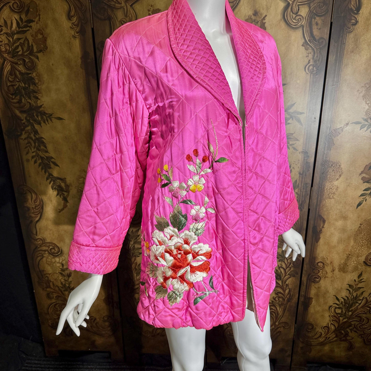 Vintage 1940s dressing robe, Hot Pink Embroidered Lounging Evening Jacket