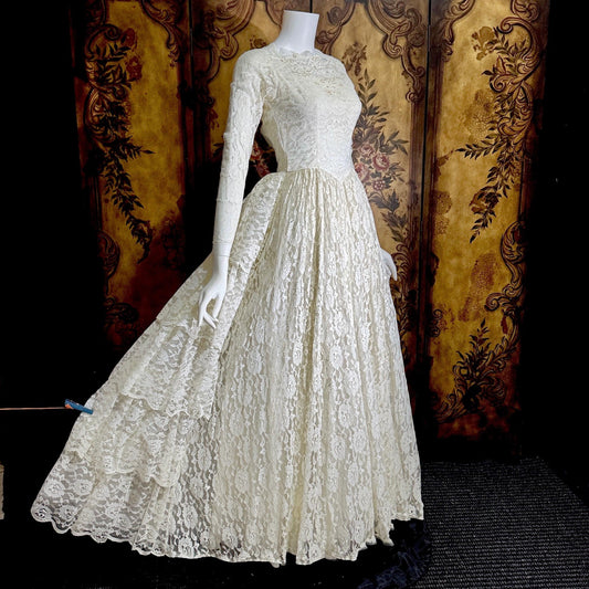vintage wedding dress gown, 1950s Tiered Ruffle Lace Bridal Cupcake Ball Gown
