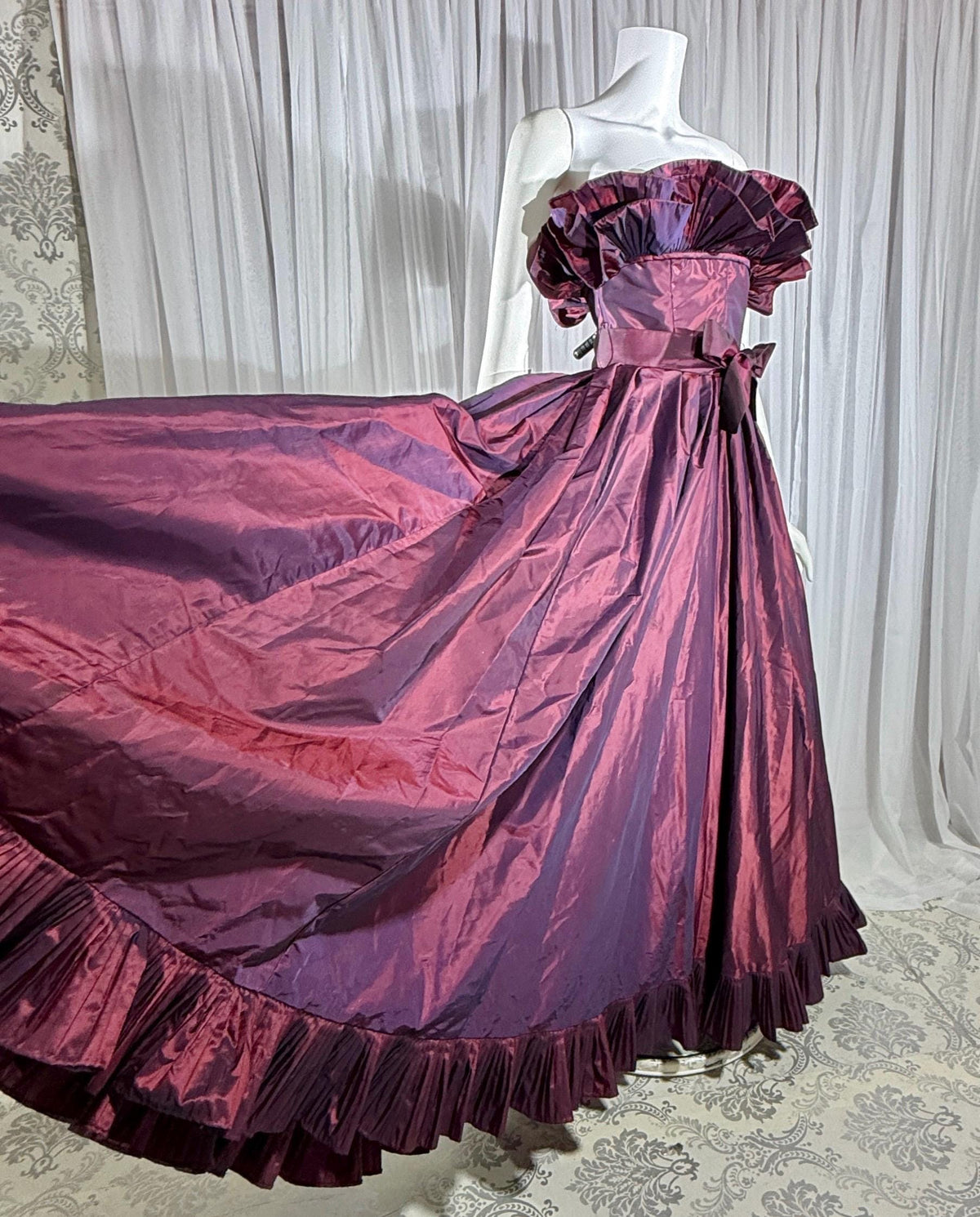 vintage VICTOR COSTA 1980s evening dress gown, SAKS Purple iridescent ball gown