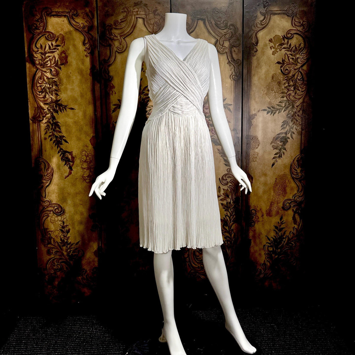 vintage MARY MCFADDEN cocktail dress, 1970s 1980s white open back plisse pleats dress