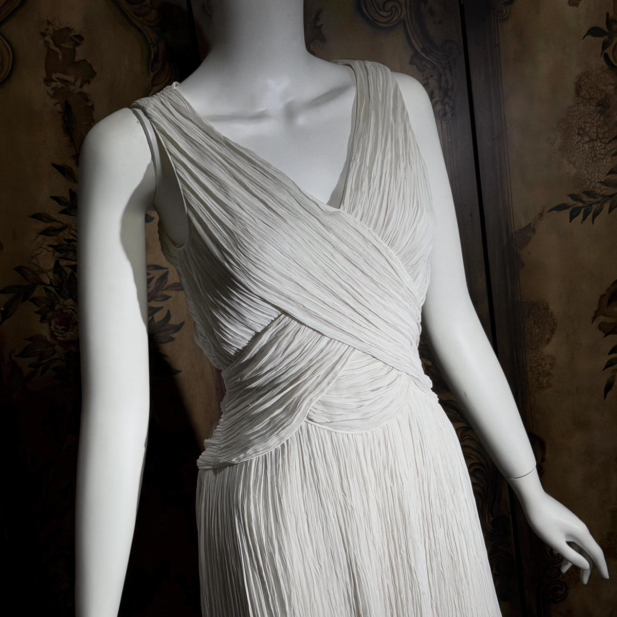 vintage MARY MCFADDEN cocktail dress, 1970s 1980s white open back plisse pleats dress