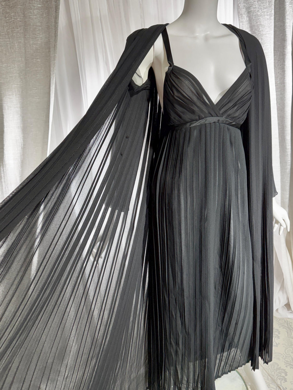 Vintage GEORGETTE TRABOLSI Peignoir Set, 1980s black pleated nightgown robe lingerie dress set