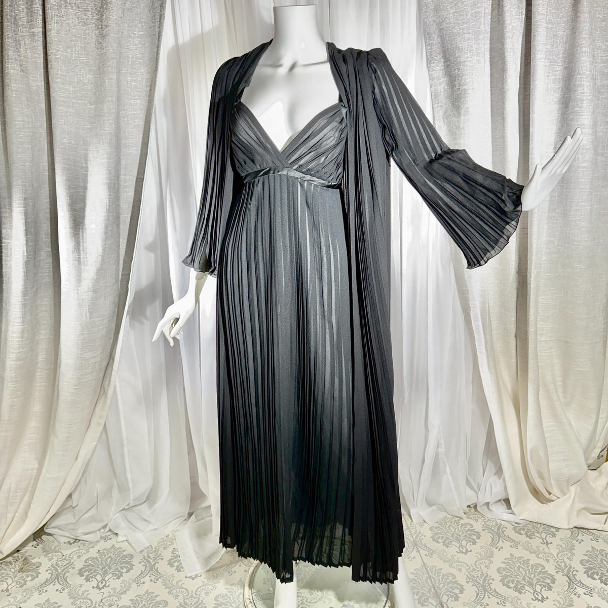 Vintage GEORGETTE TRABOLSI Peignoir Set, 1980s black pleated nightgown robe lingerie dress set
