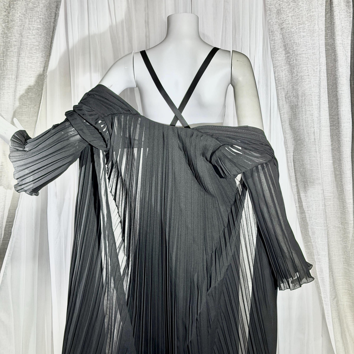 Vintage GEORGETTE TRABOLSI Peignoir Set, 1980s black pleated nightgown robe lingerie dress set