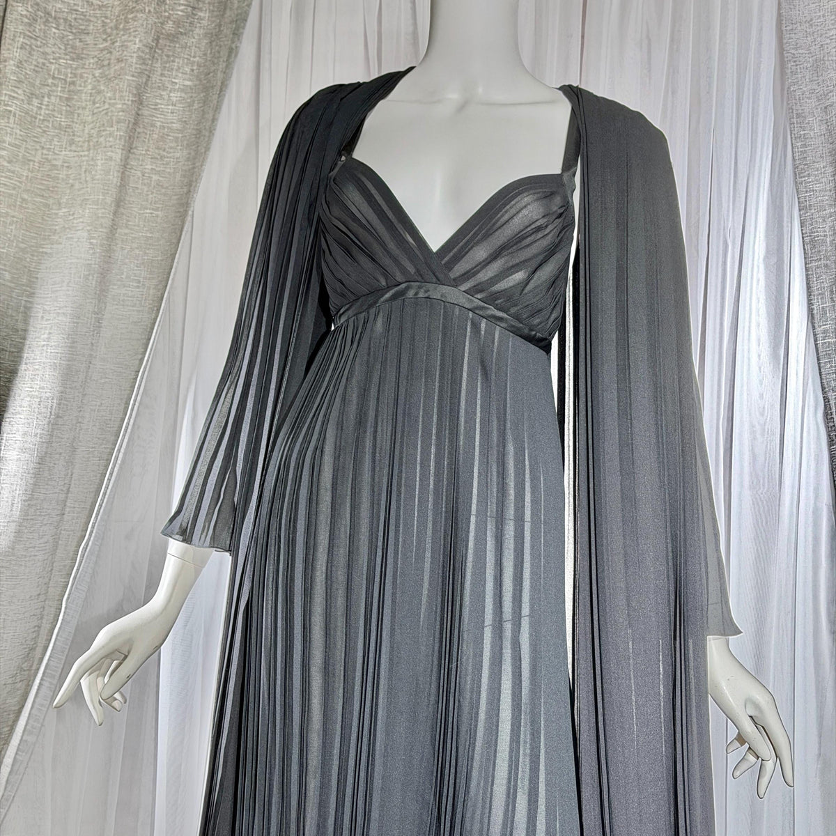 Vintage GEORGETTE TRABOLSI Peignoir Set, 1980s black pleated nightgown robe lingerie dress set