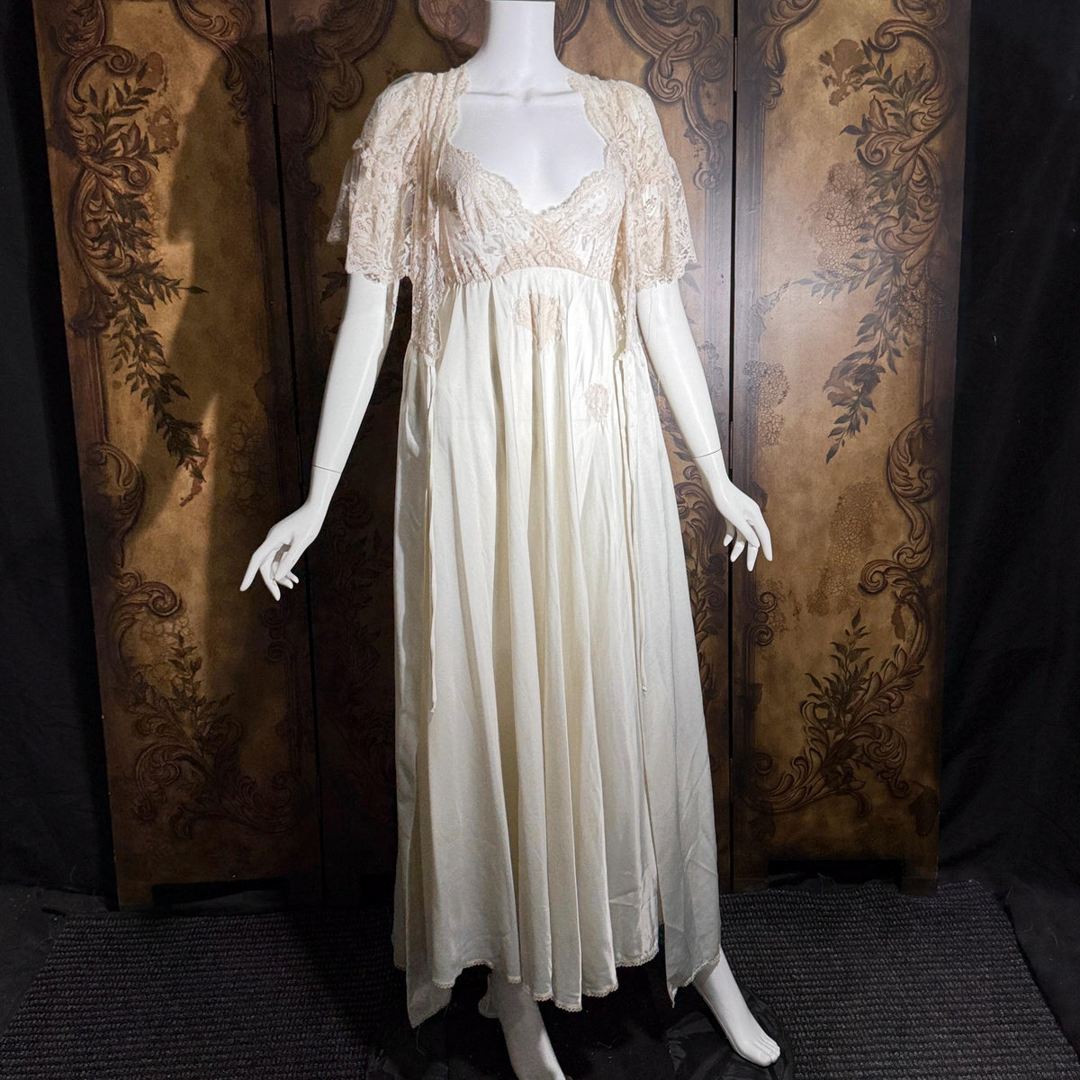 Vintage ORA FEDER Peignoir Set, 1970s Ivory White Satin Lace nightgown robe lingerie dress set
