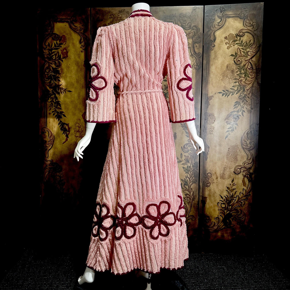 vintage 1940s chenille robe dressing gown, Dusty Pink cotton wrap front housecoat