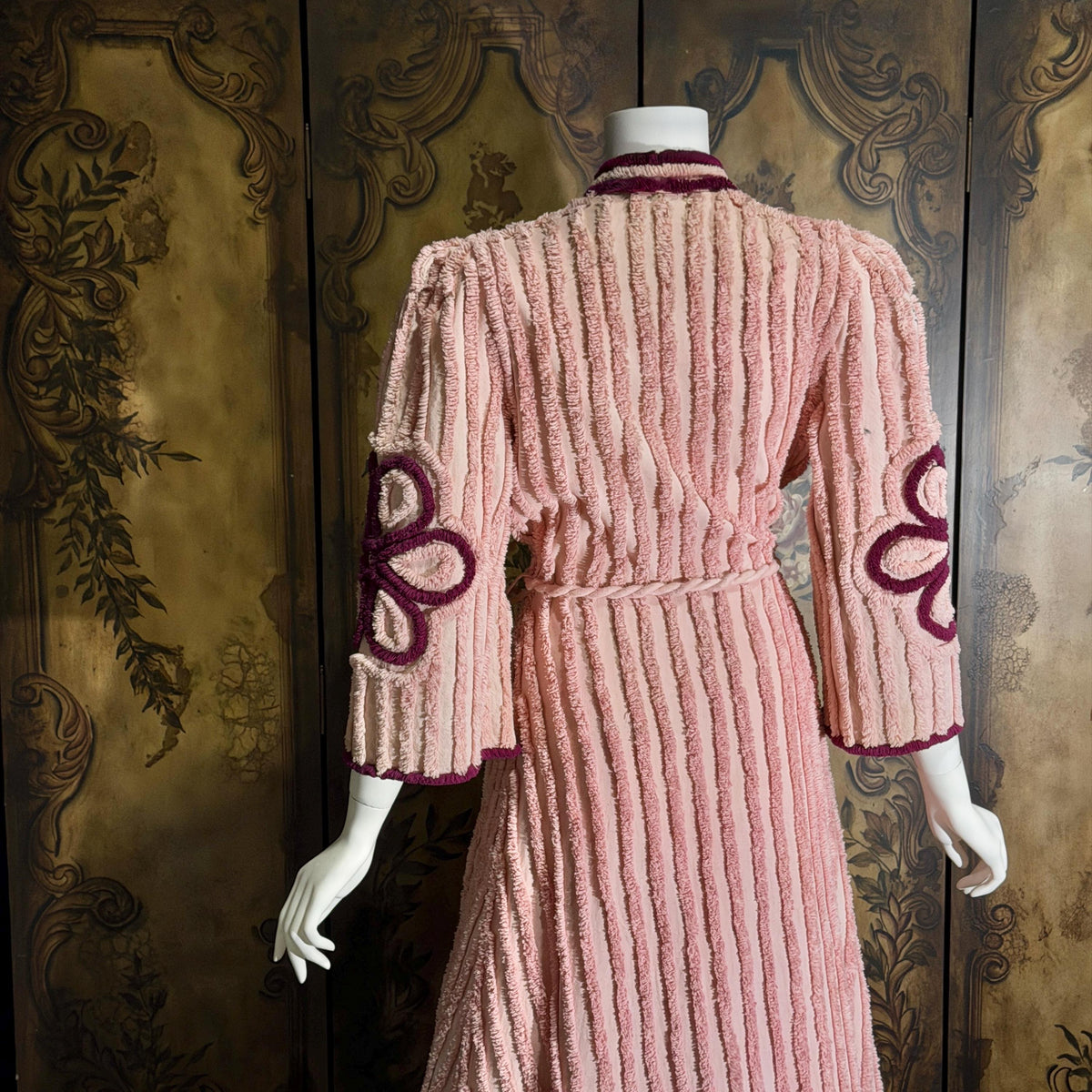 vintage 1940s chenille robe dressing gown, Dusty Pink cotton wrap front housecoat