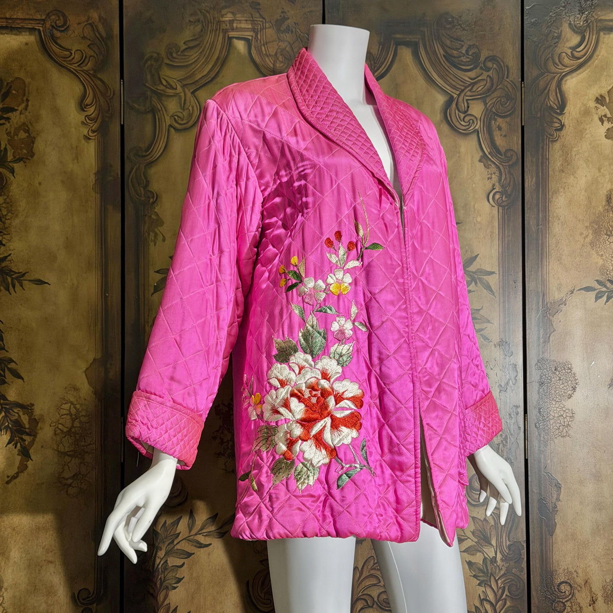 Vintage 1940s dressing robe, Hot Pink Embroidered Lounging Evening Jacket